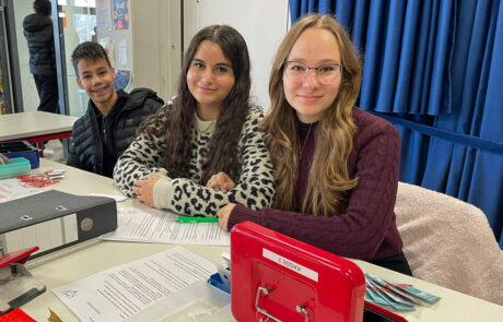In der Sparkasse von Trimon konnten Euros in Trimoneten umgetauscht werden