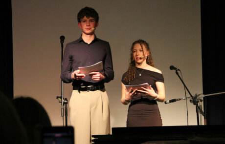 Moderator und Moderatorin